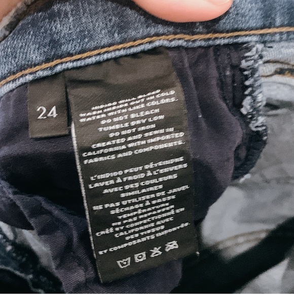 Jbrand Low Rise Crop Skinny in Mischief - Picture 5 of 7